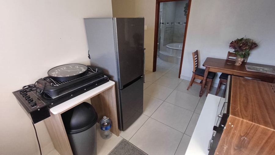 To Let 2 Bedroom Property for Rent in Monte Christo Western Cape